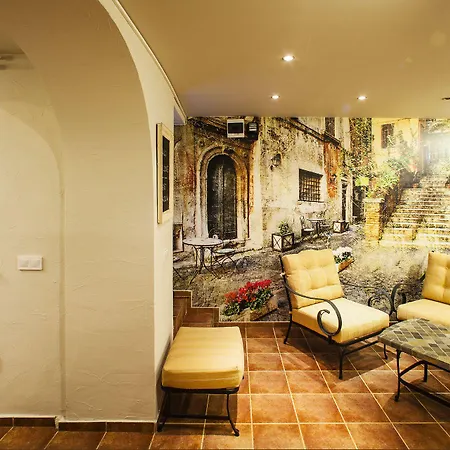 5 Vintage Hostel *