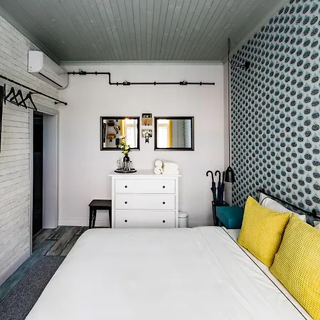 5 Vintage Hostel
