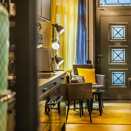 5 Vintage Hostel *