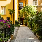 5 Vintage Hostel *