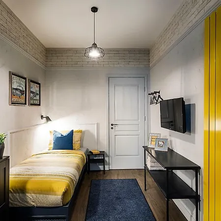5 Vintage Hostal *
